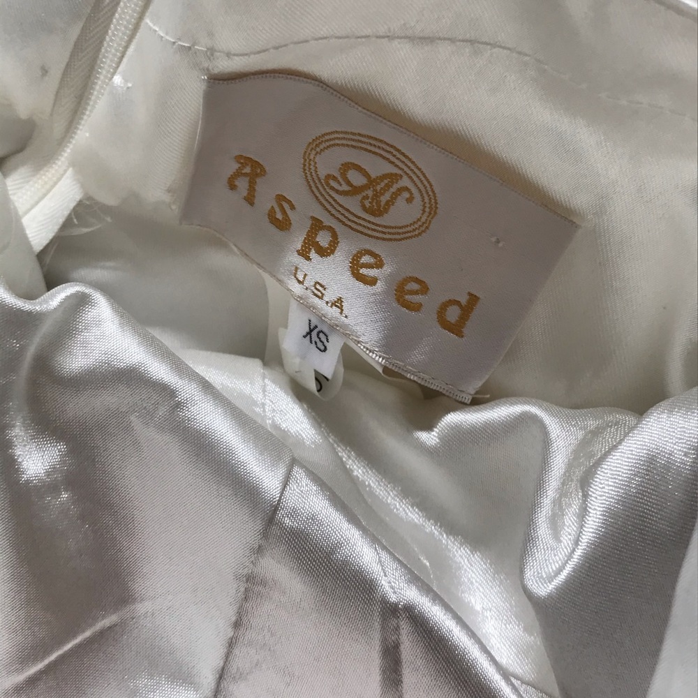 Aspeed Dress - Picture 9 of 10